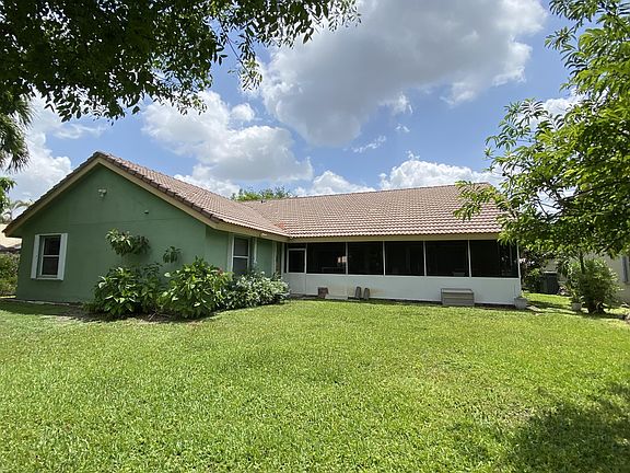 2nd image of 6732 Brookhurst Cir