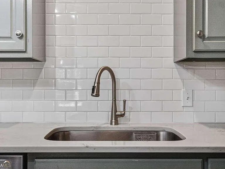 354 E Creek Bnd — Photo 11