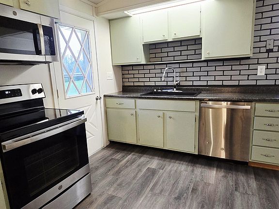 5th image of 108 Rob Roy Ln