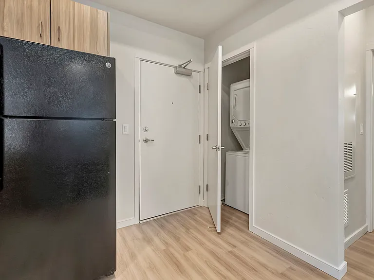 Parkway Apartments — Photo 55