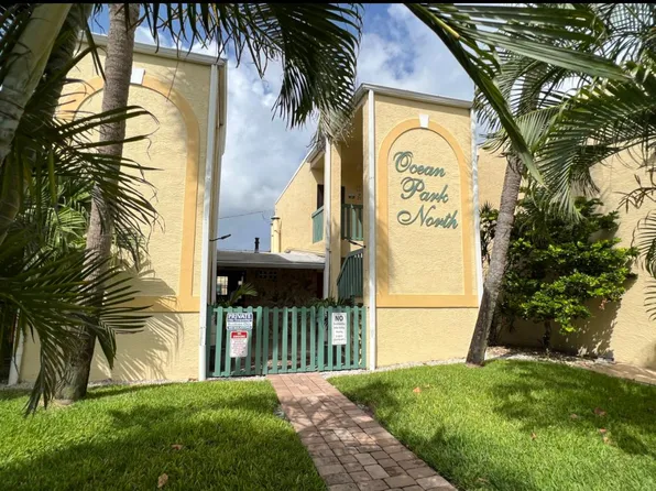 310 Taylor Ave APT C14, Cape Canaveral, FL 32920