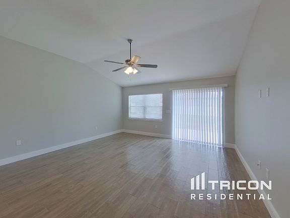 2nd image of 1001 Monterey Dr