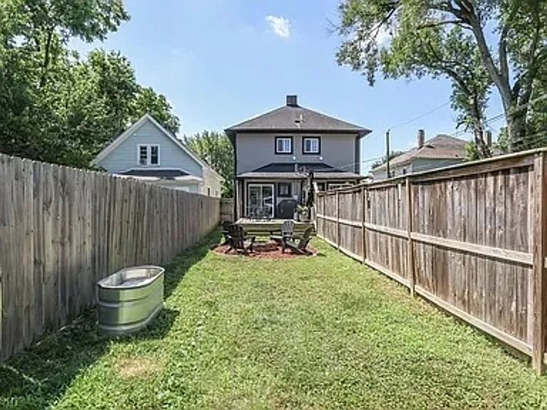 818 Parkway Ave — Photo 35