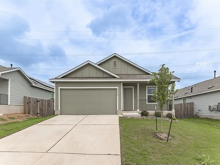 2612 Schwartz Ln — Photo 1