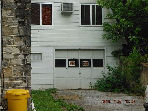 2nd image of 227 Pennsylvania Ave