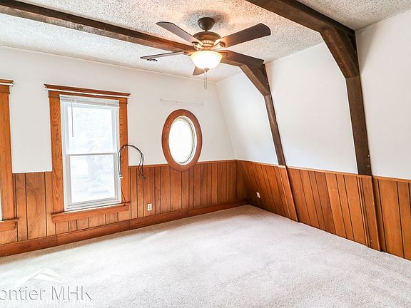4th image of 1000 Osage St #5775536