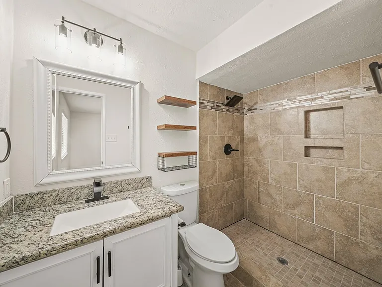6711 Pickett Dr — Photo 12