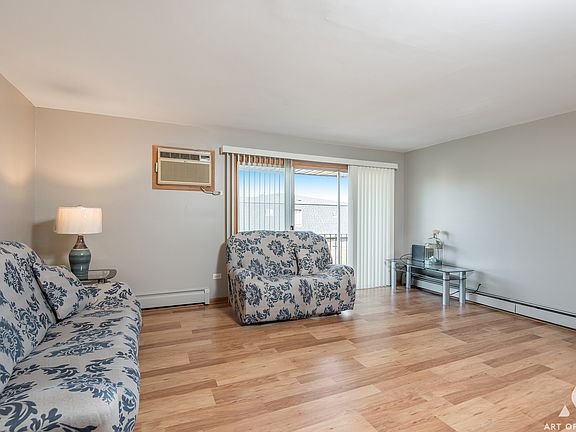 4th image of 10408 S Mansfield Ave #8