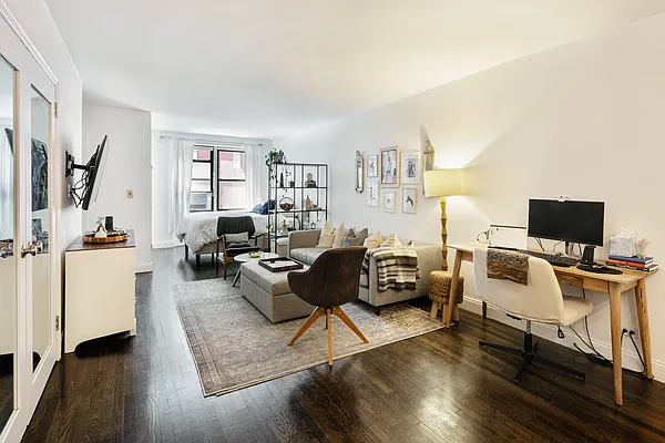 Rented by Compass | media 3