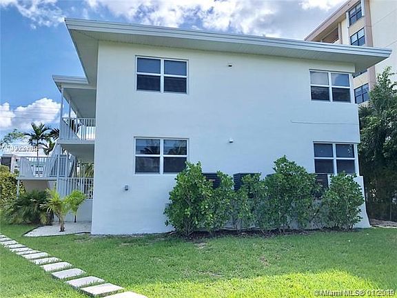 4th image of 9700 W Bay Harbor Dr APT 3