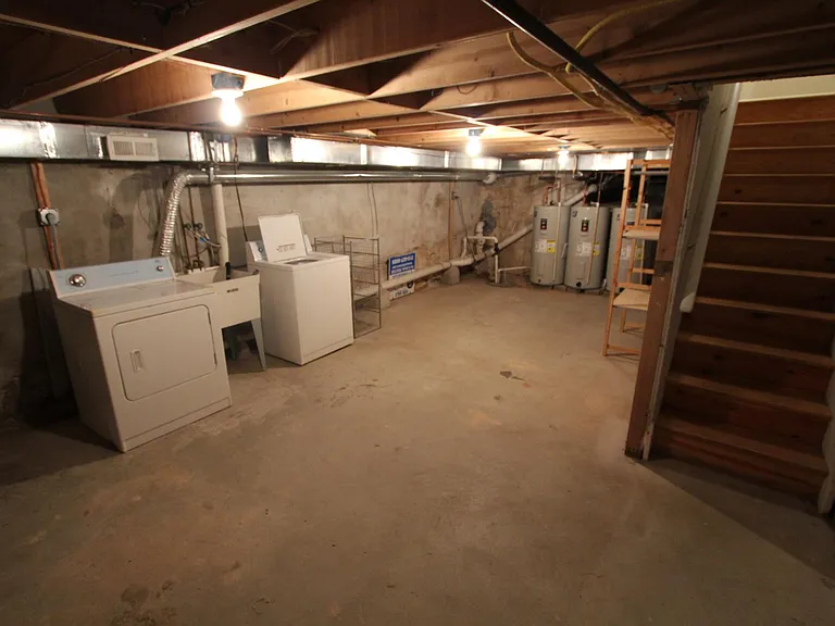 1609 Bainbridge St #1 — Photo 13