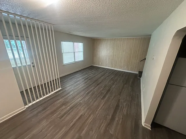 318 Seminole Trail - 1 — Photo 4