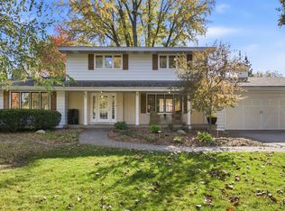 1851 Heritage Ln, New Brighton, MN 55112