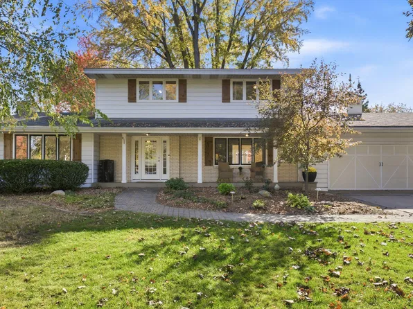 1851 Heritage Ln, New Brighton, MN 55112