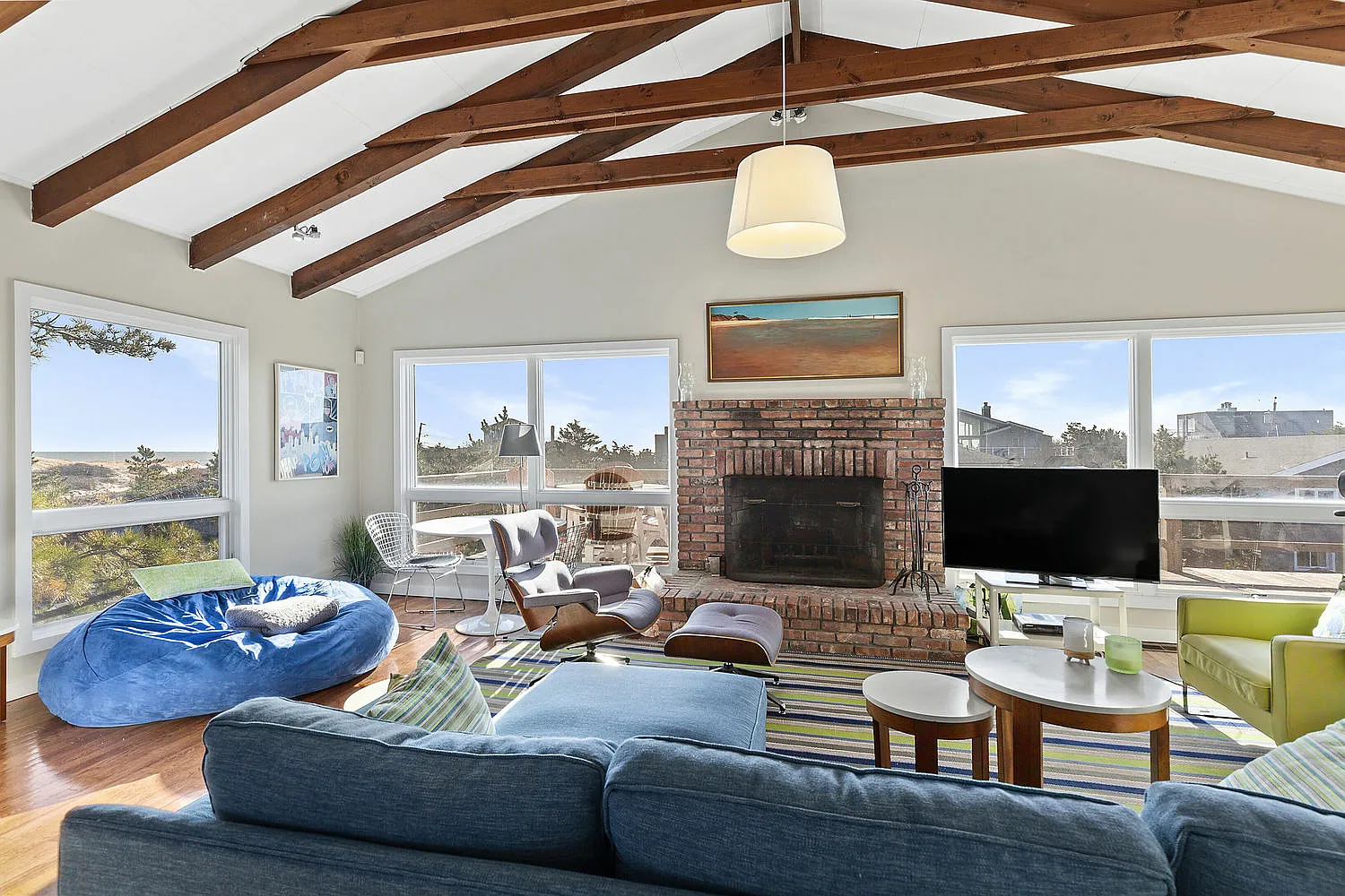 Amagansett Dunes Beach House with Stunning Oceanview! — Photo 1