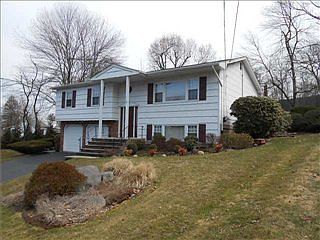 1st image of 18 Rock Dr