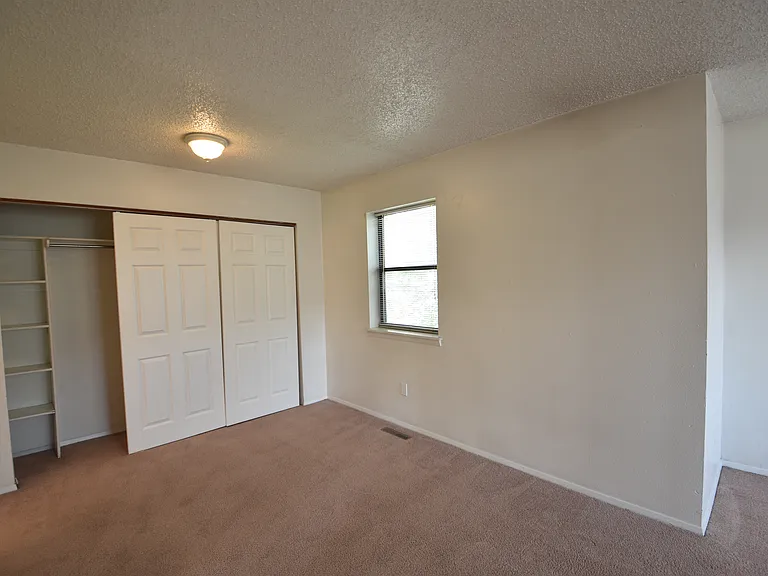 2927 Broadway St #2 — Photo 35