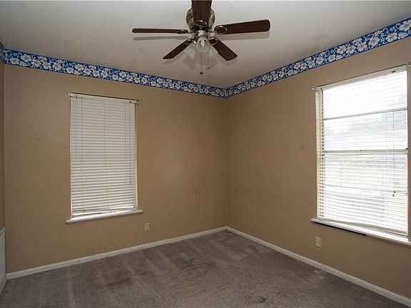 4th image of 8801 Parkfield Dr