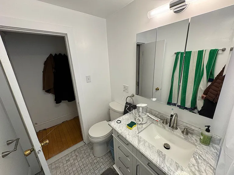 12 Burnham St #4 — Photo 18