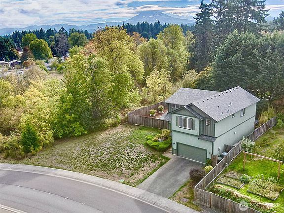 4th image of 18311 28th Avenue E