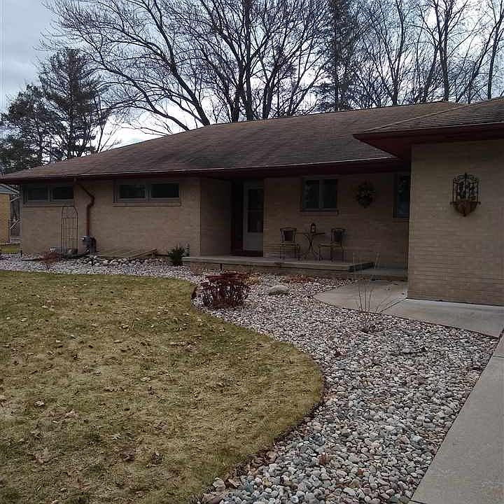 1st image of 517 W Meadowbrook Dr
