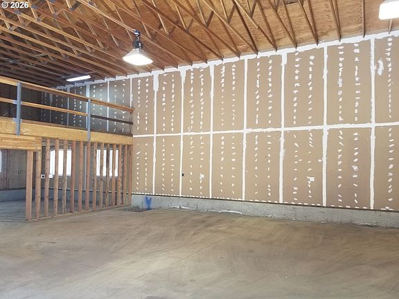 5th image of 1441 W Main St