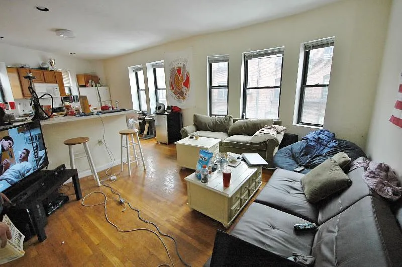 3 bed, 500 sqft, $5,350 — Photo 4