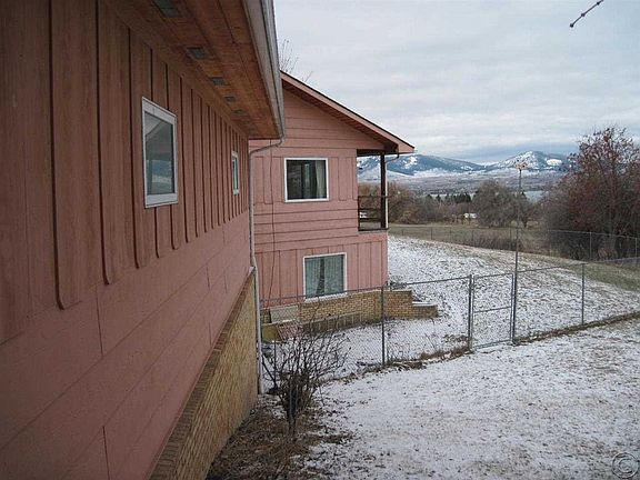 5th image of 601 12th Ave E
