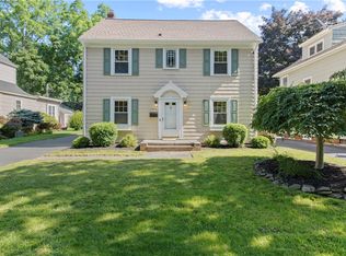 72 Monroe Pkwy, Rochester, NY 14618