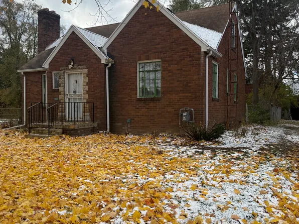 3101 Iroquois Ave, Flint, MI 48505