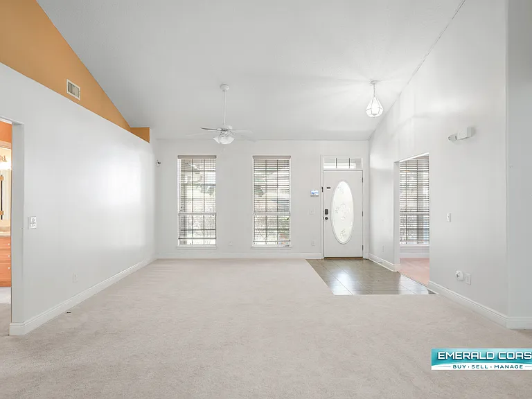 238 Foxchase Way — Photo 2