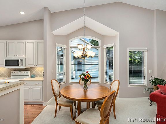 5th image of 4245 Willow Dr NE #27