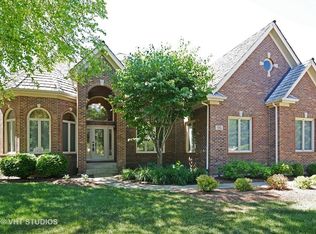 16 Persimmon Ln, South Elgin, IL 60177