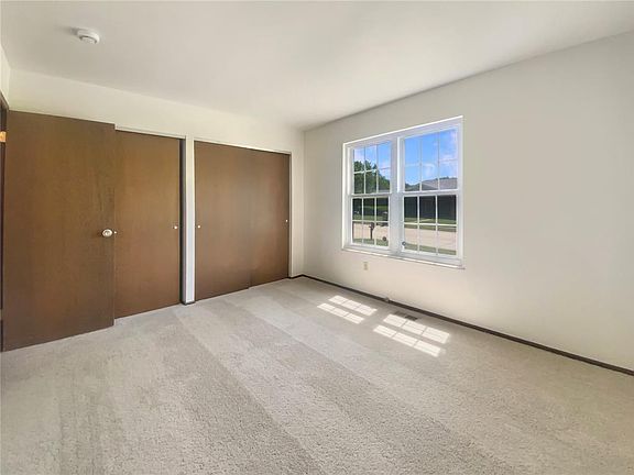 4th image of 5657 Hidden Cove Ln