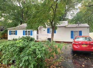 28 Hackensack Rd, Mastic Beach, NY 11951