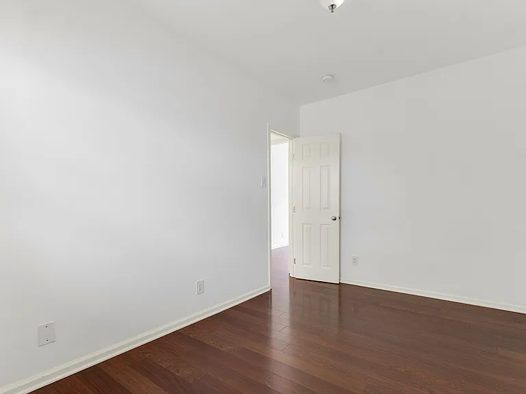 2675 Rich St — Photo 18