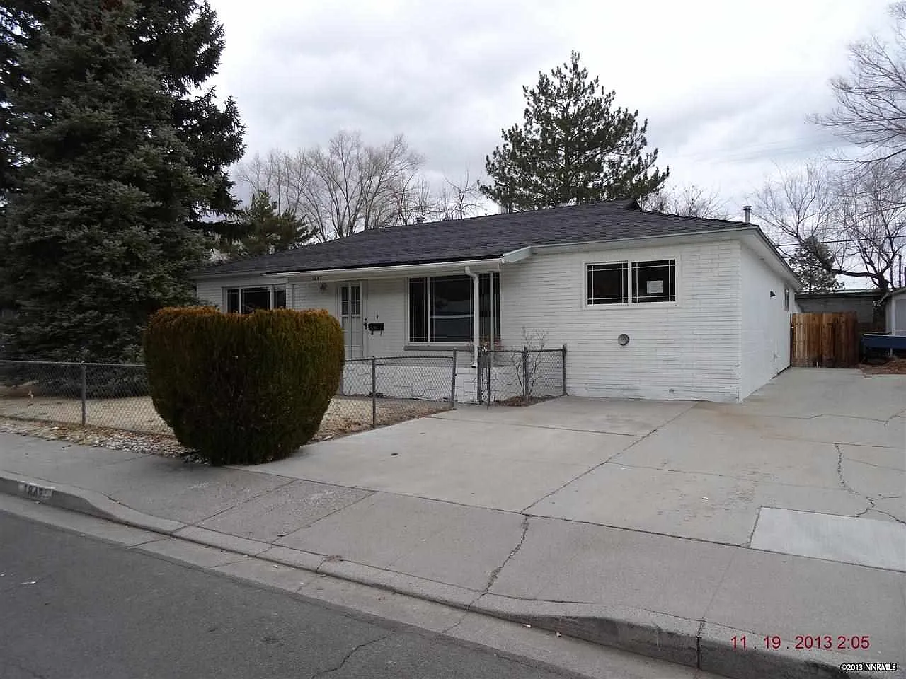 1847 N Nevada St photo 1
