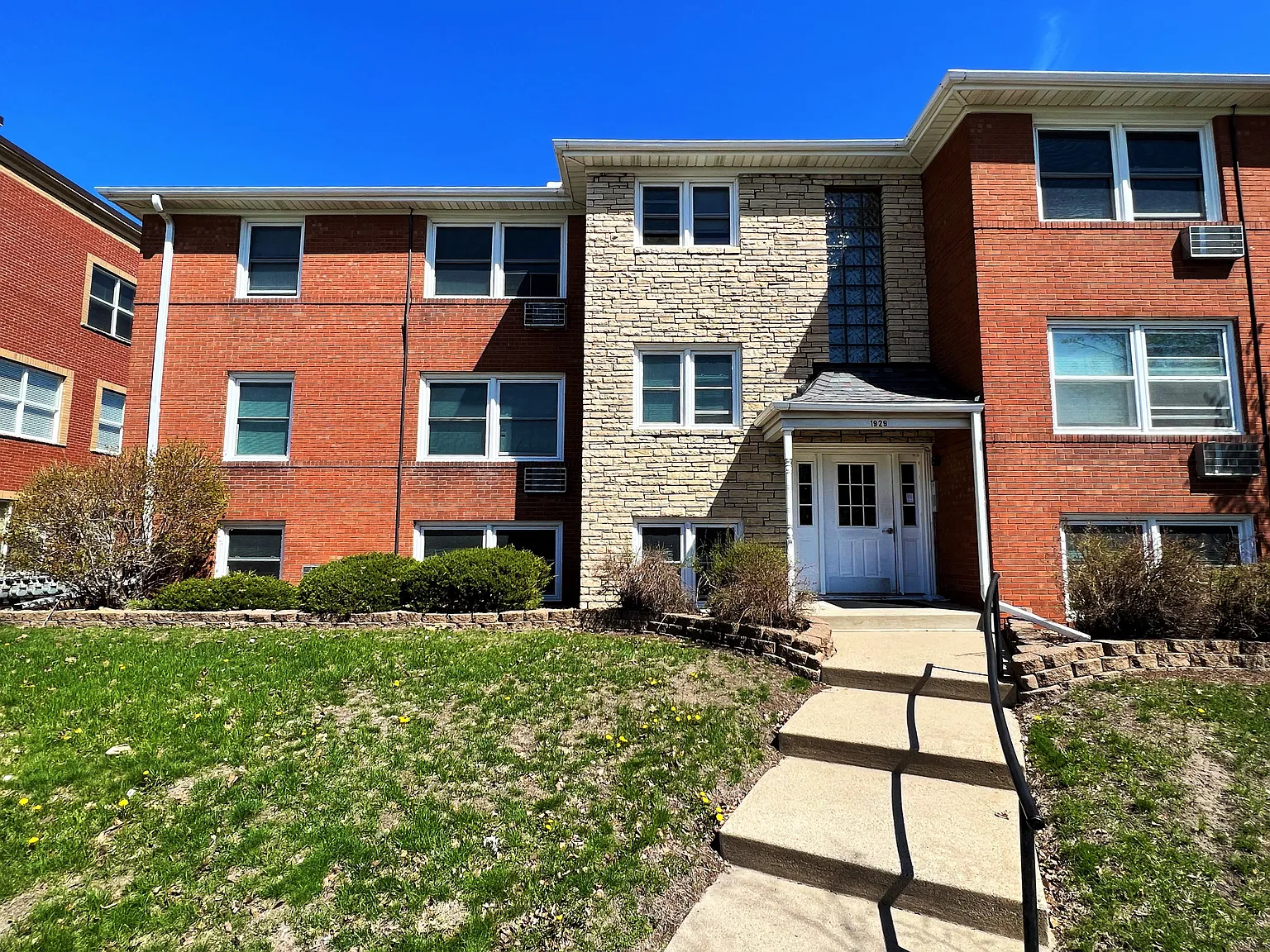 Village Apts (1929) — Photo 3