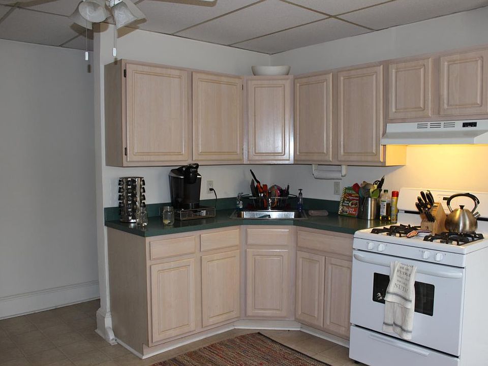 1st image of 414 Leverington Ave