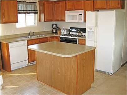 4th image of 10100 Meadowgate Dr NE