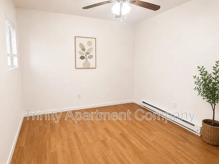 1101 Coal Ave SW #B — Photo 2