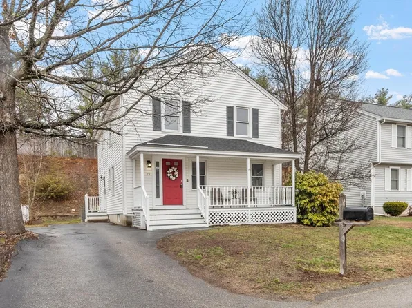 29 Lamplighter Ln, Chelmsford, MA 01824