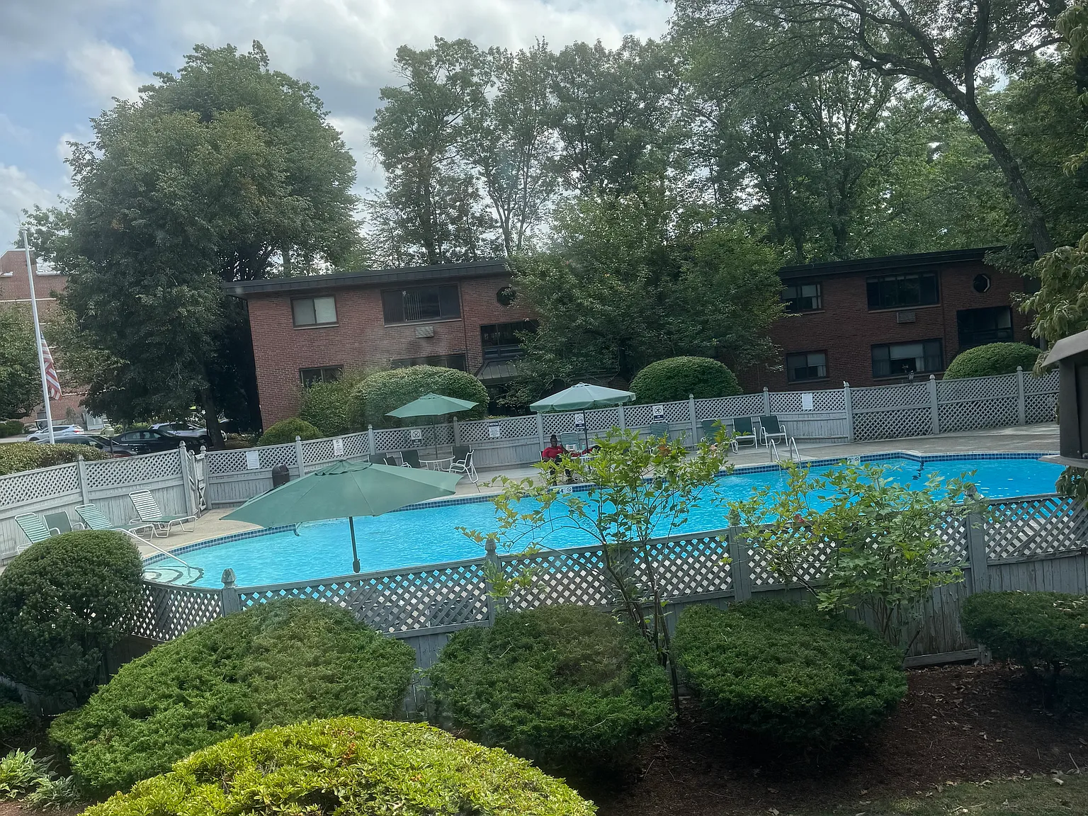 2 bed, 700 sqft, $2,300 — Photo 2