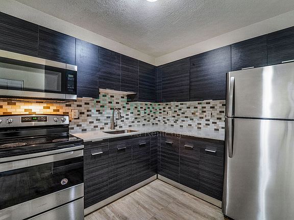 4th image of 2731 NW 1st St #2