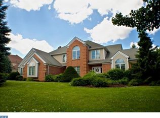 2711 Kingsbridge Ln, Allentown, PA 18103