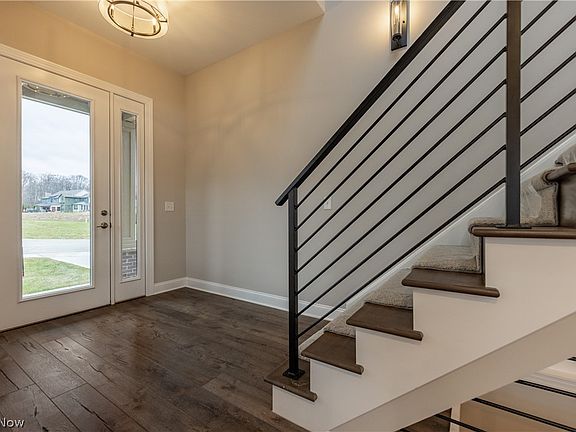 5th image of 2401 Edgewood Trce