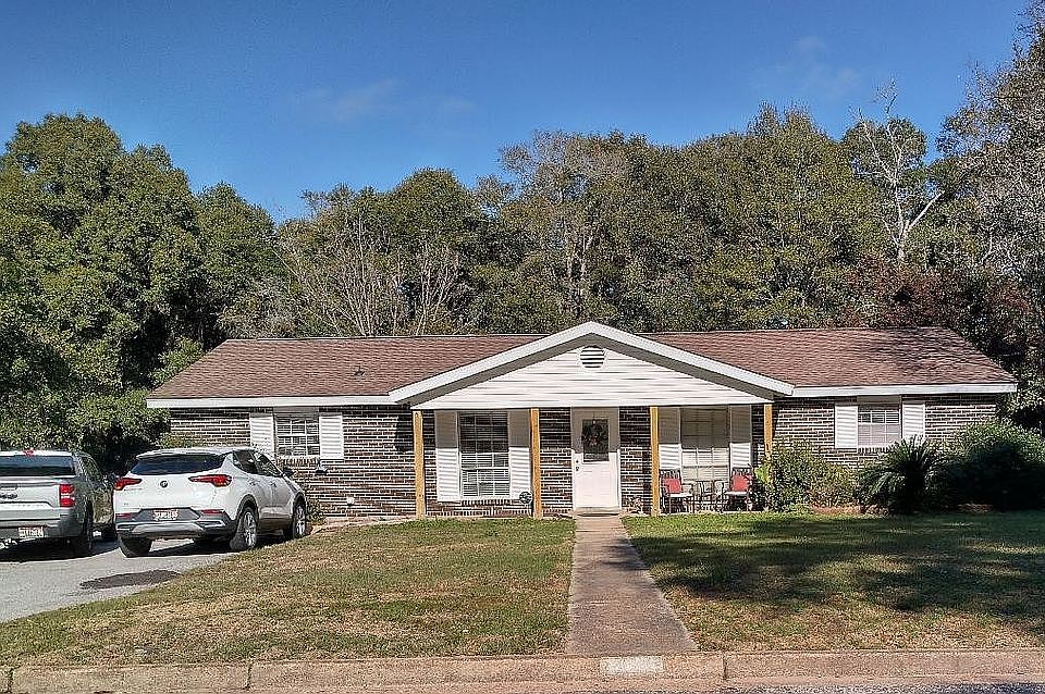 1st image of 5808 University Ave