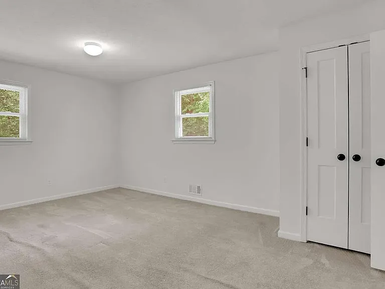 4845 Oak Grove Dr — Photo 24
