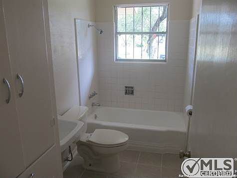 4th image of 3306 Golden Crown Dr