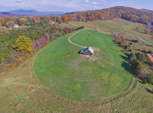 40 Steeplechase Dr, Lexington, VA 24450